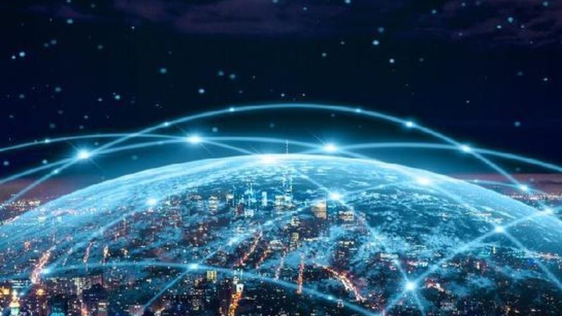 某深圳企业致力于打造智能工厂，通过以下措施实现项目高效能：